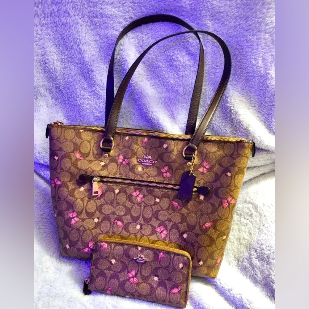 Coach purse with matching wallet.